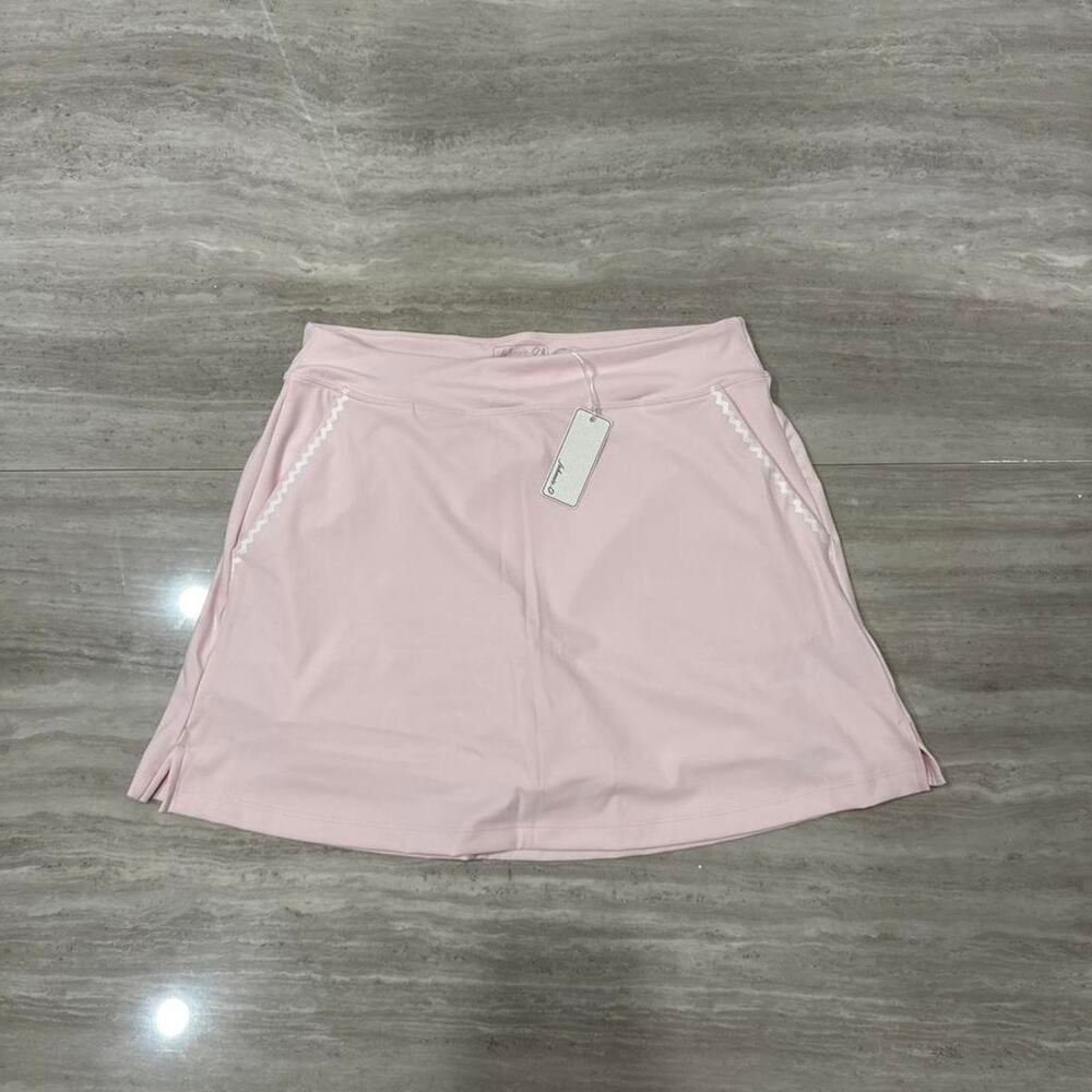 Johnnie o ric rac performance skort